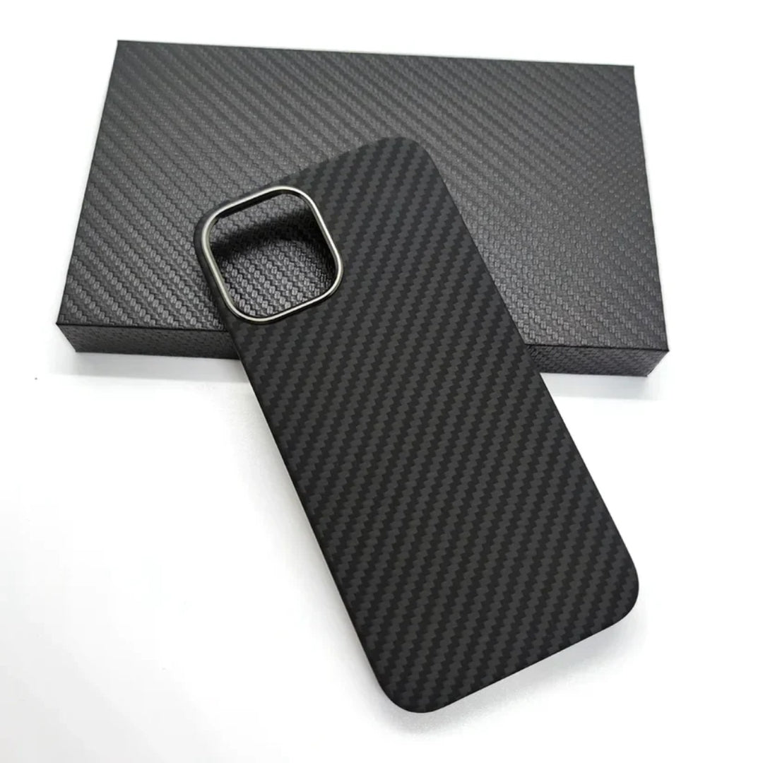 Ultra-Thin Aramid Fiber iPhone Case with Wireless Charging Compatibility - 14 Pro