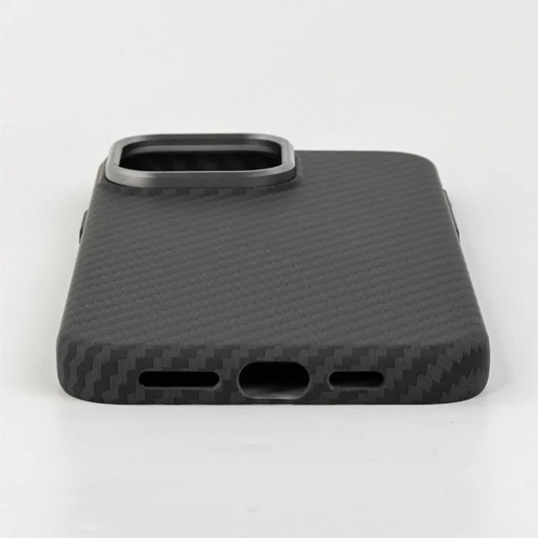 Ultra-Thin Aramid Fiber iPhone Case with Wireless Charging Compatibility - 14 Pro